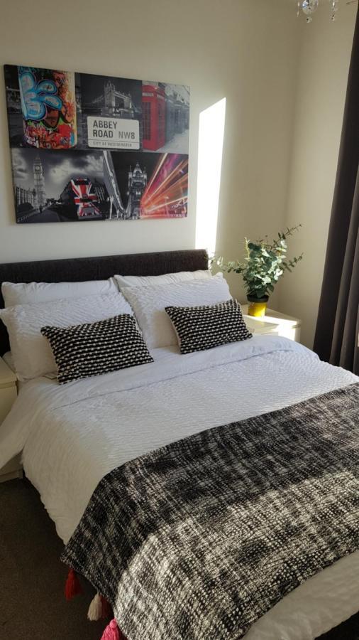 City Centre 1 Bed Apartment With Free On Site Parking With Cctv By Lets Relocations Birmingham Luaran gambar
