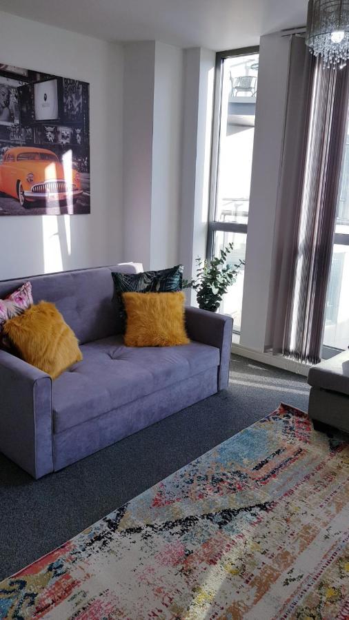 City Centre 1 Bed Apartment With Free On Site Parking With Cctv By Lets Relocations Birmingham Luaran gambar