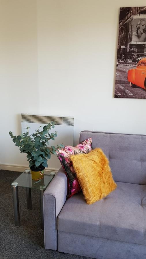 City Centre 1 Bed Apartment With Free On Site Parking With Cctv By Lets Relocations Birmingham Luaran gambar